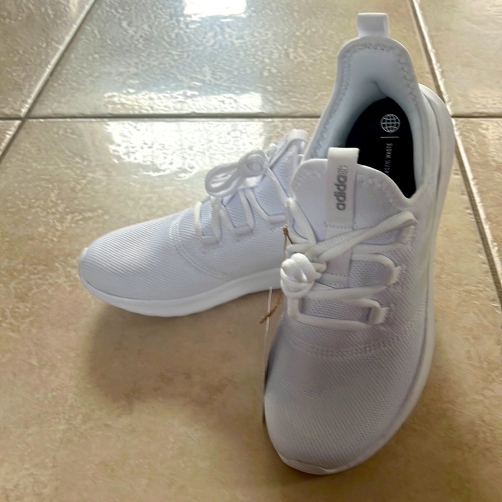 NWT Adidas Cloudfoam sneakers. Size 4.5 kids size 6 in women’s.
